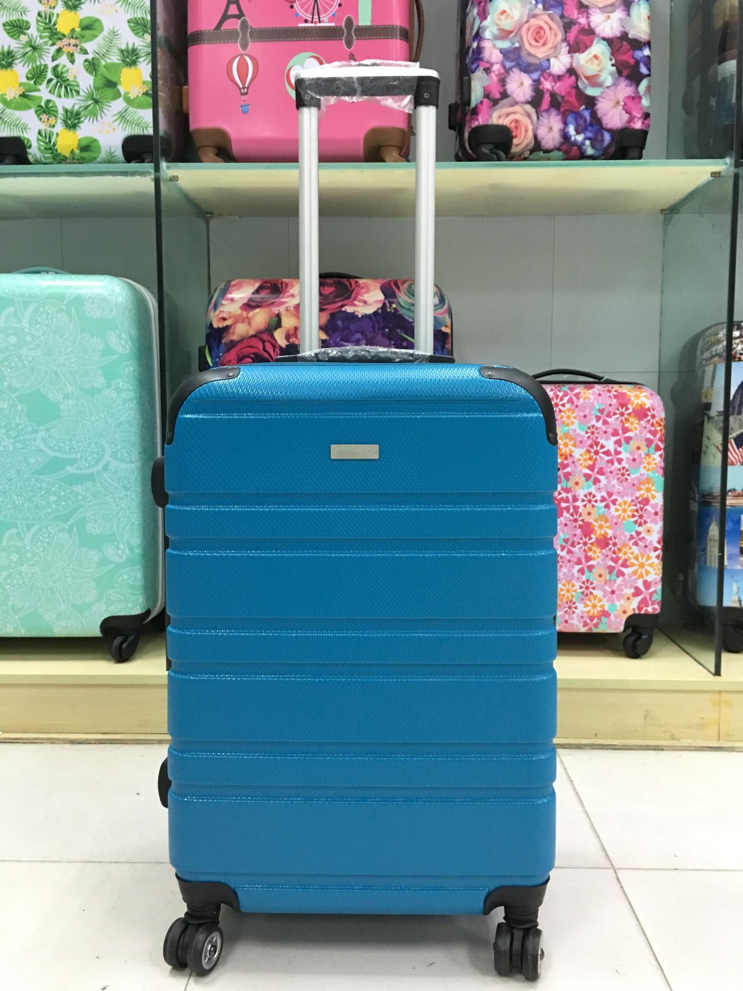yanteng hand luggage suitcase in blue color