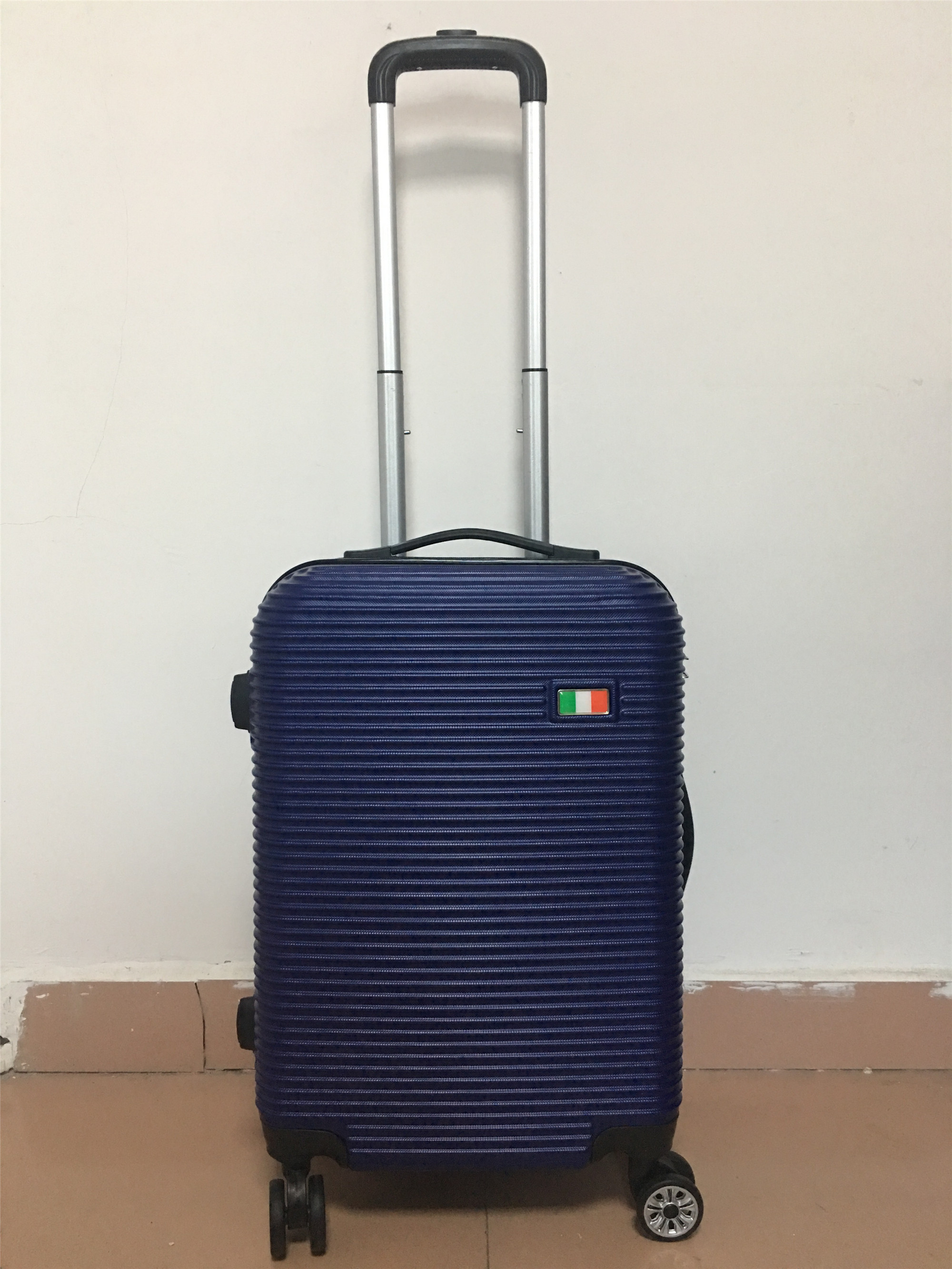 yanteng great designer luggage with customized logo