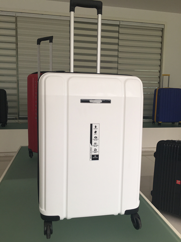 yanteng classic PP travel trolley case  in white color