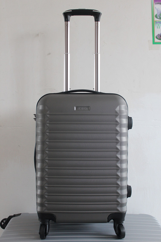 yanteng high sierra luggage in stylish design